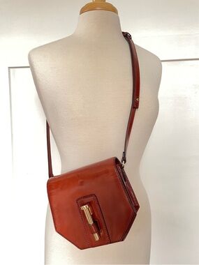 Banana Republic// Whiskey Brown Leather Crossbody geometric Bag slider closure